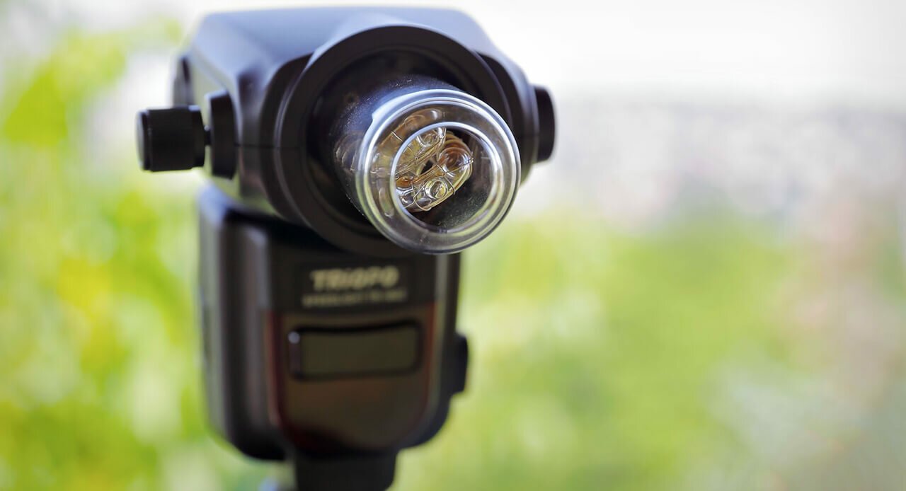 Вспышки для фотоаппаратов Falcon Eyes в Омске